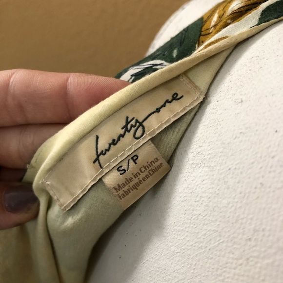 Retro Style Dress - Picture 5 of 5